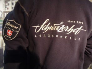 Ein langjähriger Kunde für viele Arten von Stickereien und Bekleidung.