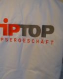 Grosse Stickerei auf dem Rücken garantiert, dass die bestickte Arbeitsbekleidung gesehen wird.