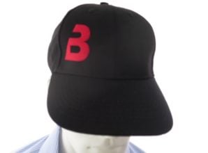 Baseball Caps besticken wir nicht nur für Firmen und Vereine sondern auch für Verkehrsbetriebe, Feuerwehren und Polizei.